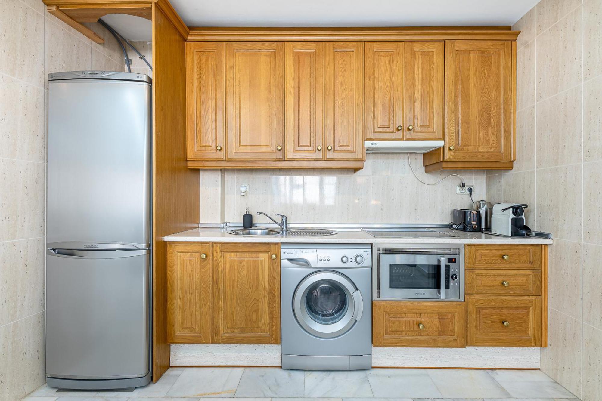 797 Holiday Rentals - Piso Para 3 En La Carihuela Con Piscina Torremolinos Kültér fotó